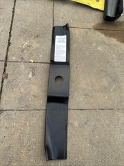 1 NEW BRIGGS SIMPLICITY SNAPPER 1679916BZYP MOWER BLADE NNB ***MAKE OFFER***