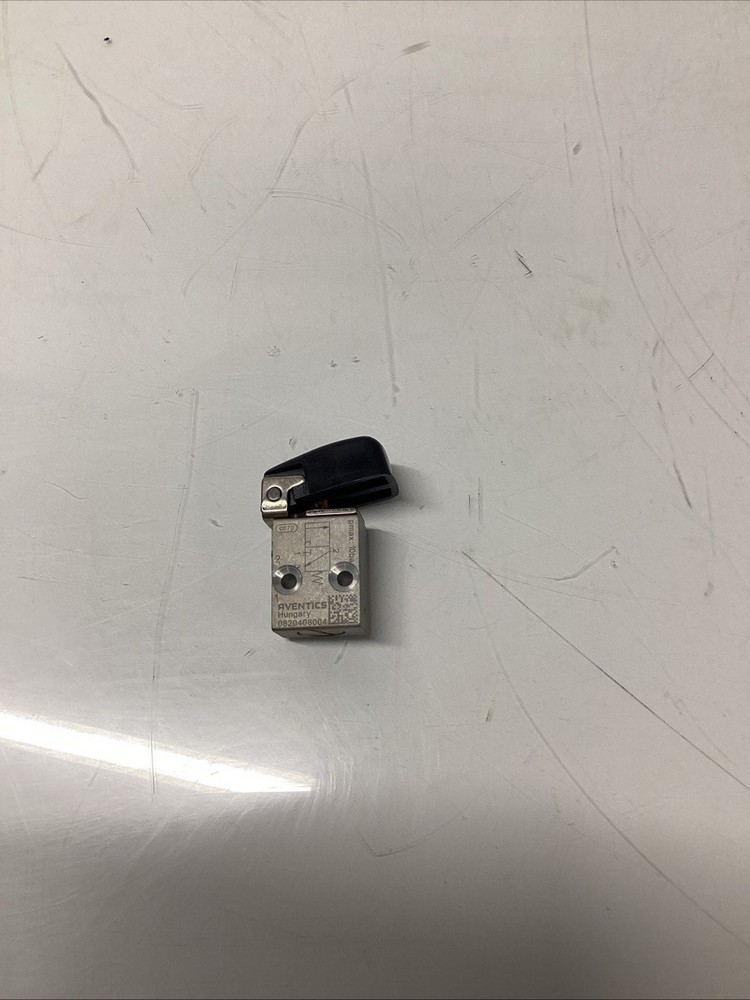 Aventics 0820408004 Manual Air Control Valve, Button, Aluminum O-753