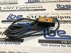 NEW Lot of (5) Omron Photoelectric Sensor – E3S-2DE4 w/Warranty