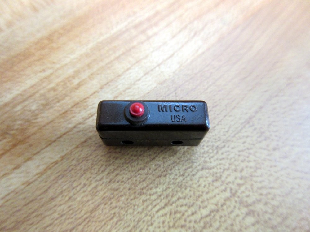 Microswitch Honeywell 11SM1-T Snap Switch 11SM1T