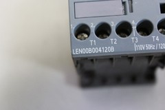 SIEMENS SIRIUS CONTACTOR 3RT2015-1AK61 UNUSED