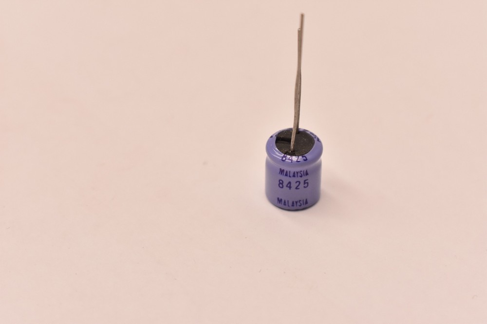 Malaysia 8425 Capacitors 47uF 63V Qty.25