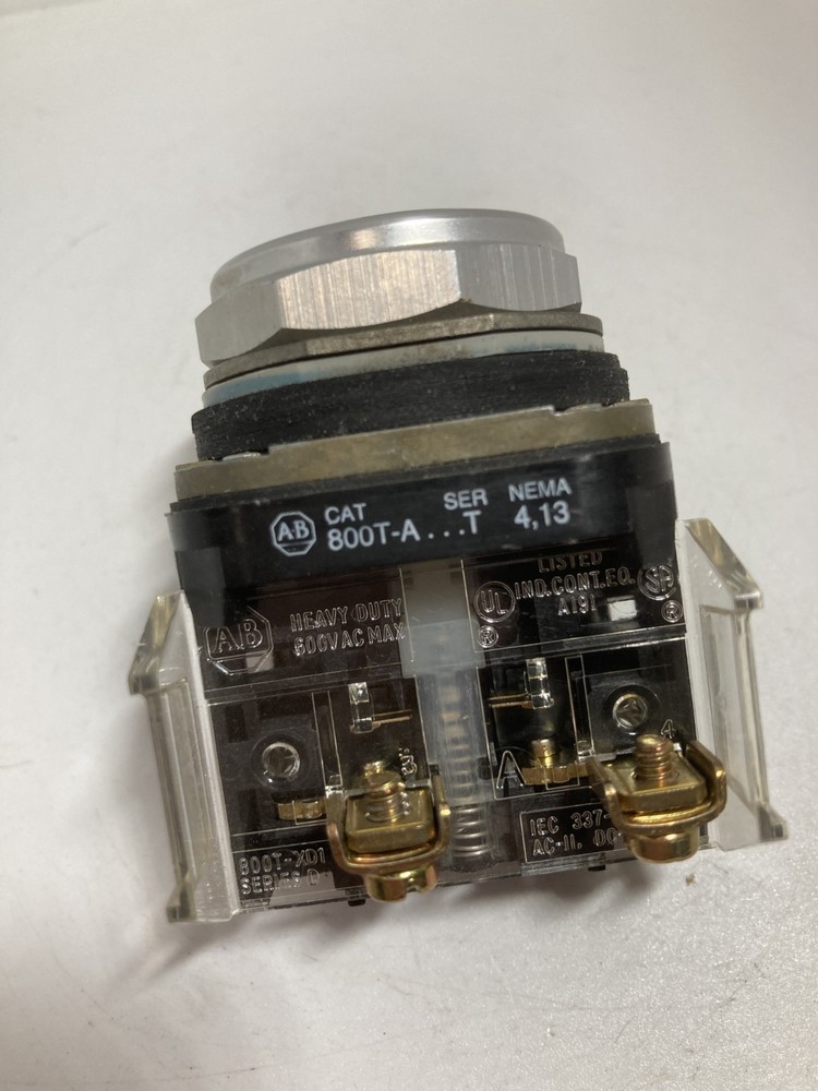 ALLEN BRADLEY 800T-A1D1 PUSHBUTTON GREEN FLUSH 1NO SERIES T