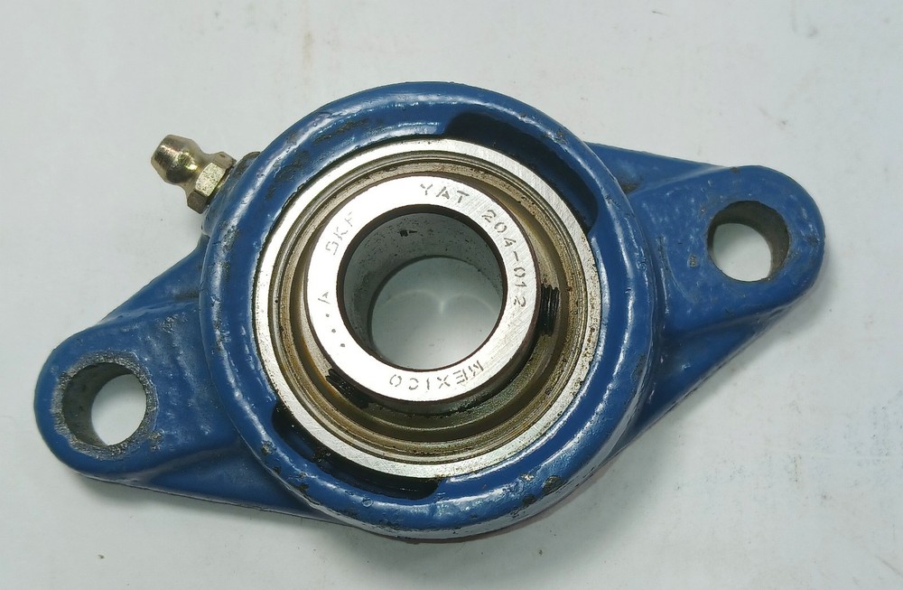 1 NEW SKF YAT 204-012 2 BOLT FLANGE MOUNT BALL BEARING UNIT NNB ***MAKE OFFER***