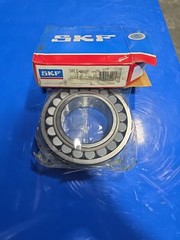 NEW SKF 22219E 95X170X43mm SPHERICAL ROLLER BEARING