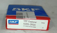 1 NEW SKF 6205-2RSH 25x52x15mm RADIAL DEEP GROOVE BALL BEARING NIB *MAKE OFFER*