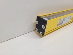 GOOD USED! ALLEN-BRADLEY GUARDMASTER LIGHT CURTAIN RECEIVER 445L-R4L0960YD