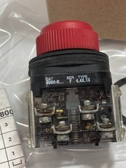 ALLEN BRADLEY 800H-R6A PUSHBUTTON BOOTED RED 1NO/1NC SERIES F