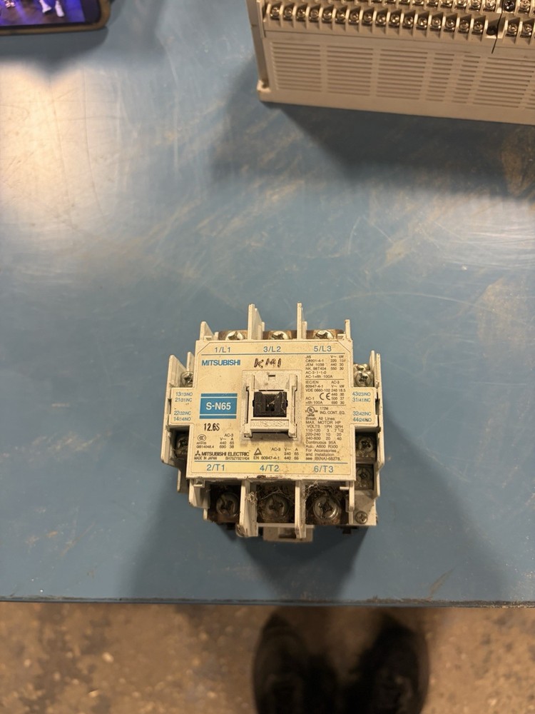 MITSUBISHI S-N65 MAGNETIC CONTACTOR 200-240V 50/60HZ USED