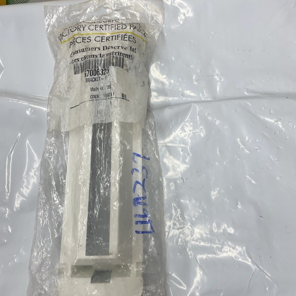 Whirlpool 67006325 Bracket Filter Base 1/2″ Plastic Water Filter Holder S44