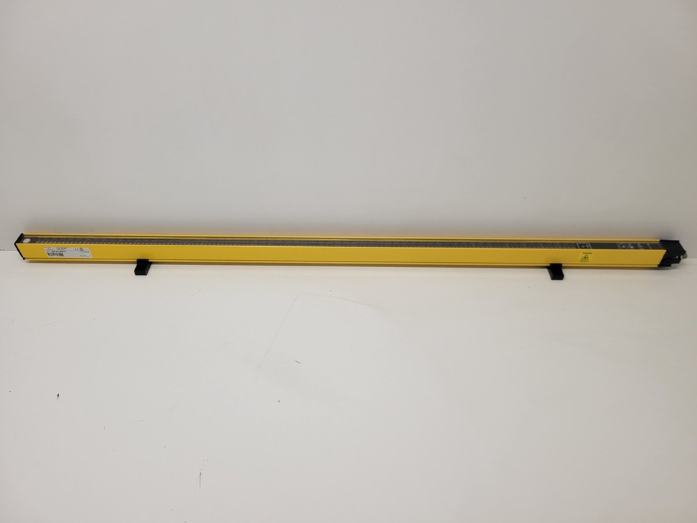 GOOD USED! ALLEN-BRADLEY GUARDMASTER LIGHT CURTAIN RECEIVER 445L-R4L0960YD