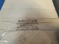 Johnson Controls A19AAF-21 C, REMOTE BULB TEMP CONTROL. 6 CAP. SPDT. NEMA 1. 3/8
