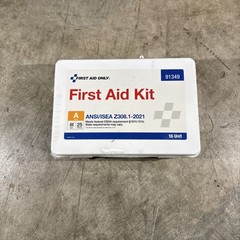 FIRST AID ONLY 91349 First Aid Kit w/House,83pcs,10×7″,WHT 794KJ0