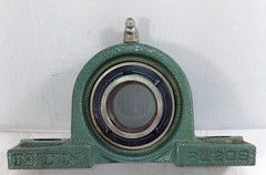 1 NEW NTN UCPL206-104 2 BOLT PILLOW BLOCK BEARING UNIT NNB ***MAKE OFFER***