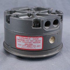 Dwyer 4000 Series Capsuhelic Differential Pressure Gauge 0-1.0 PSI 500 psig 4201