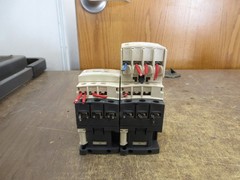 Schneider Electric Reversing Contactor LC2D18G7 120V Coil 32A 600V Used
