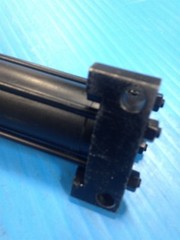 USED PARKER SERIES 2A PNEUMATIC AIR CYLINDER 01.50 CC2AT19AC 30.00 (H3)